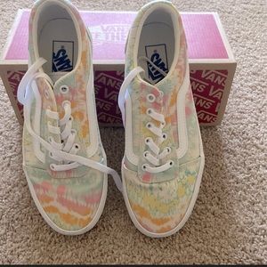 Brand new Vans Womens size 8.5 in box
